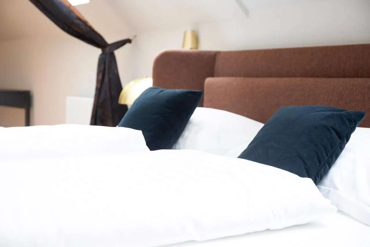Blackhome Wien I Contactless Check-In Aparthotel Vienna