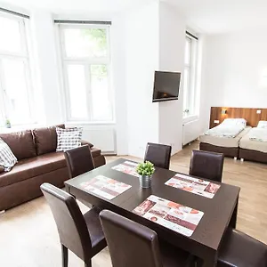 Leonhard Apartamento
