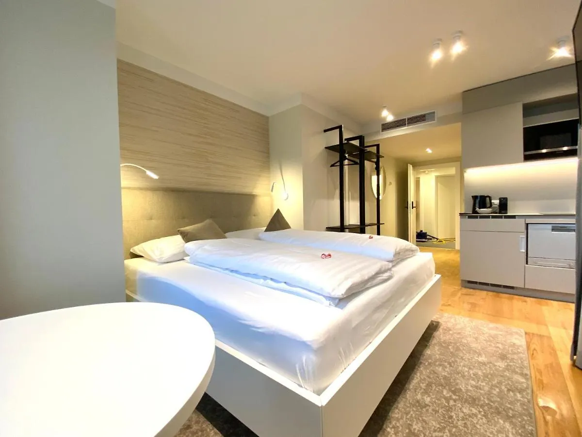 Apart Otel Blackhome Wien I Contactless Check-In Avusturya